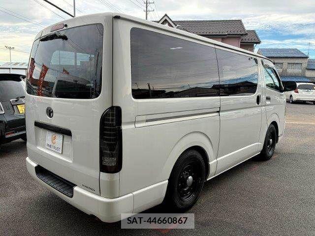 Toyota HIACE VAN 2007-11 8882664-21