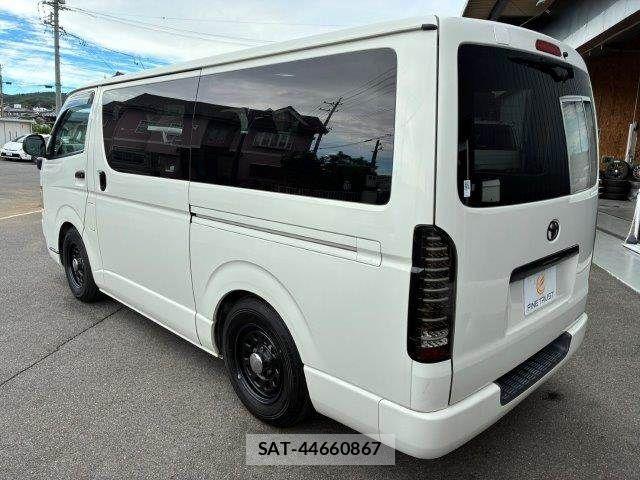 Toyota HIACE VAN 2007-11 8882664-23