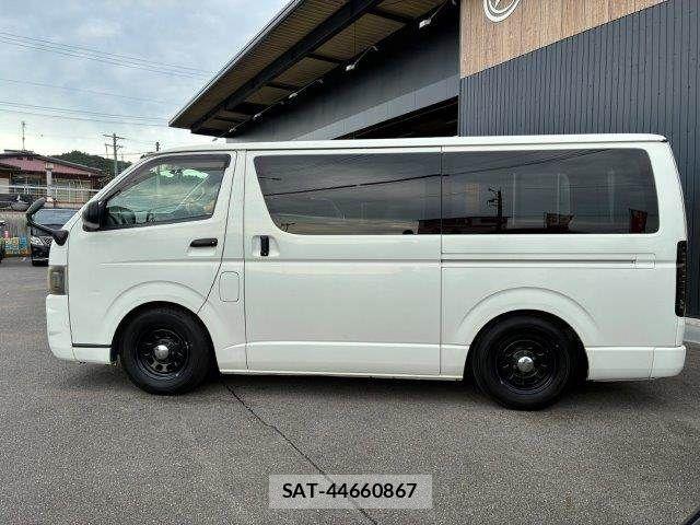 Toyota HIACE VAN 2007-11 8882664-24