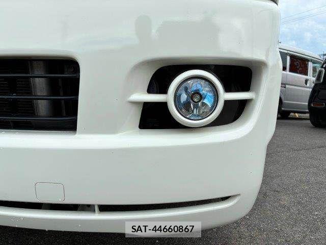Toyota HIACE VAN 2007-11 8882664-27