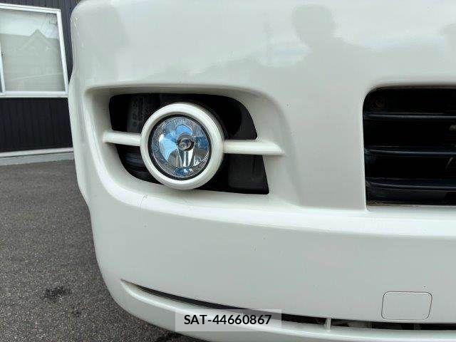 Toyota HIACE VAN 2007-11 8882664-28