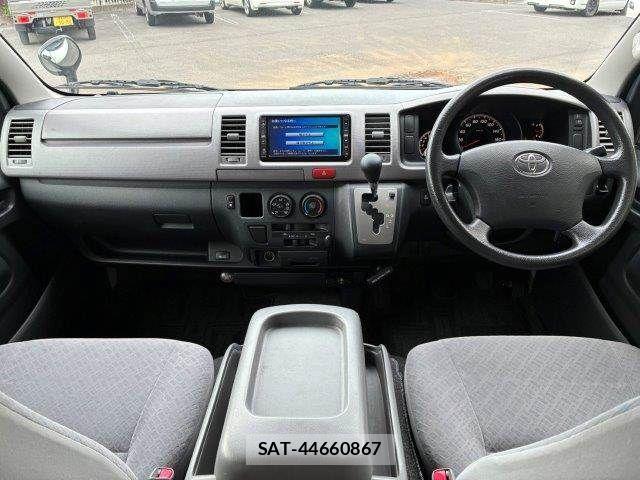 Toyota HIACE VAN 2007-11 8882664-2