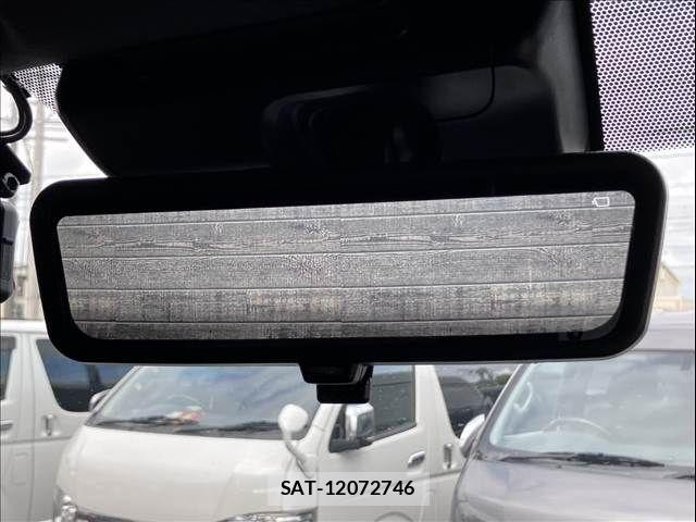 Toyota HIACE VAN 2024-03 8882648-16