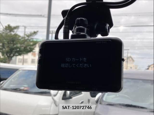 Toyota HIACE VAN 2024-03 8882648-17