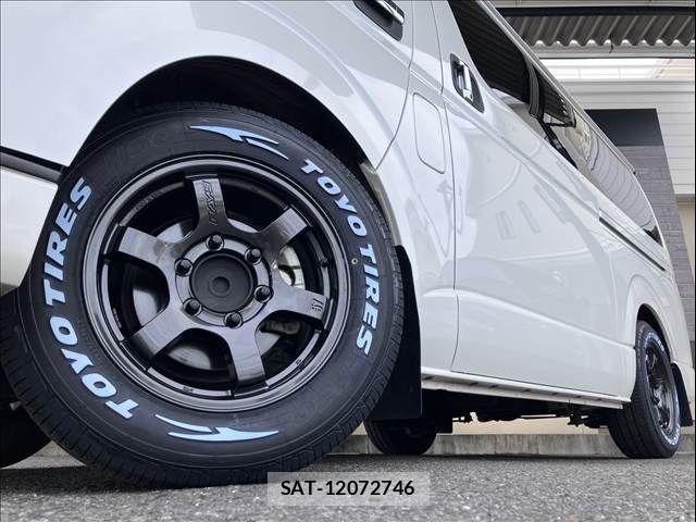 Toyota HIACE VAN 2024-03 8882648-8