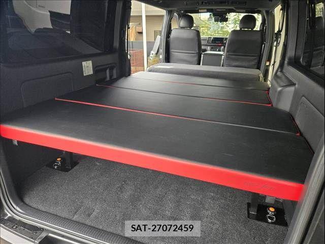 Toyota HIACE VAN 2023-02 8882653-18