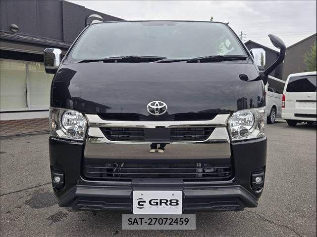 Toyota HIACE VAN 2023-02 8882653-24