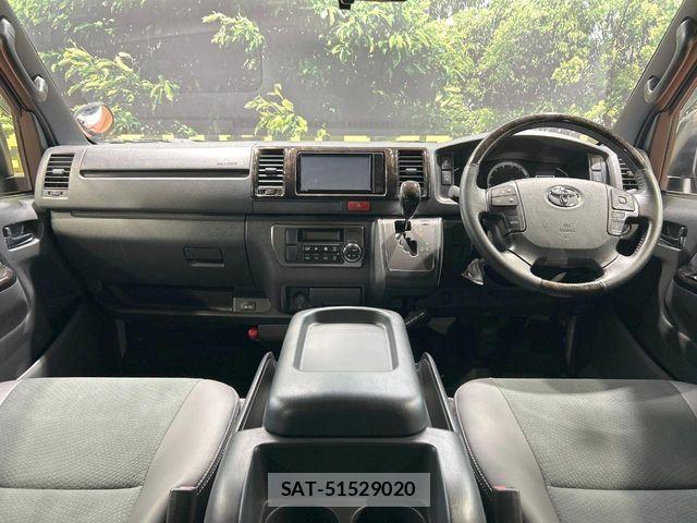 Toyota HIACE VAN 2025-05 8882652-1