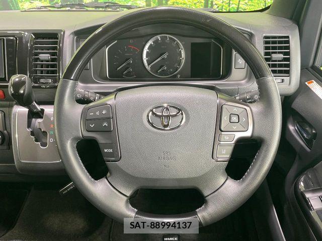 Toyota HIACE VAN 2025-03 8882647-10