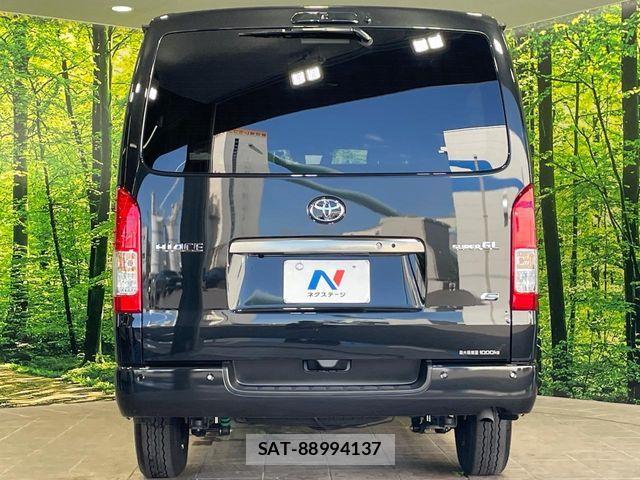 Toyota HIACE VAN 2025-03 8882647-14