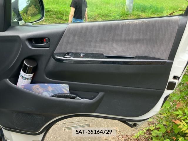Toyota HIACE VAN 2011-06 8882668-12