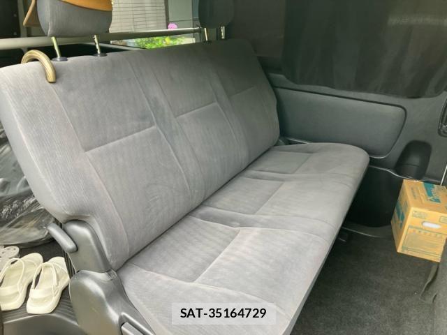 Toyota HIACE VAN 2011-06 8882668-15