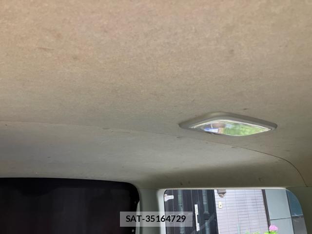 Toyota HIACE VAN 2011-06 8882668-17