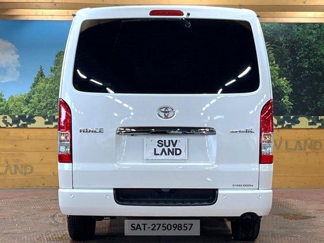 Toyota HIACE VAN 2023-12 8882649-14