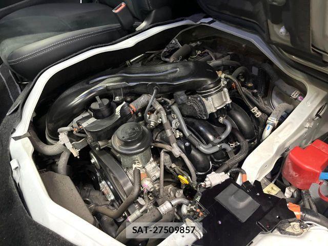 Toyota HIACE VAN 2023-12 8882649-17