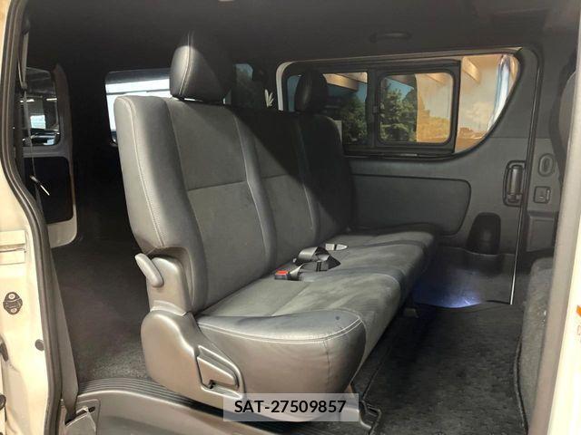 Toyota HIACE VAN 2023-12 8882649-8