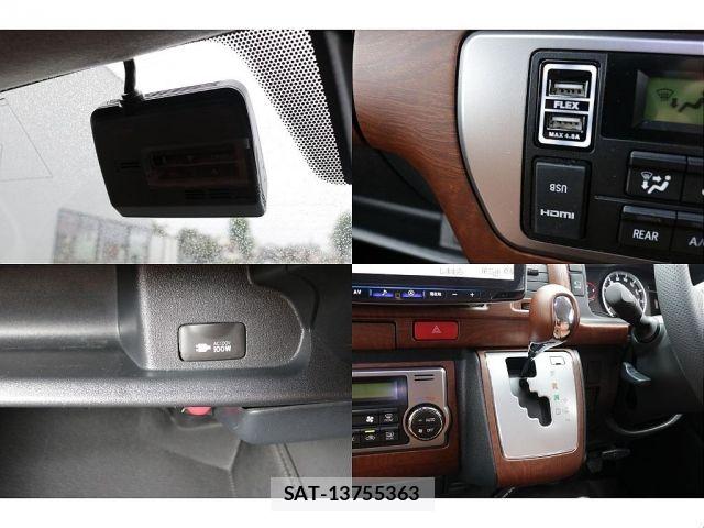 Toyota HIACE VAN 2024-01 8882643-16