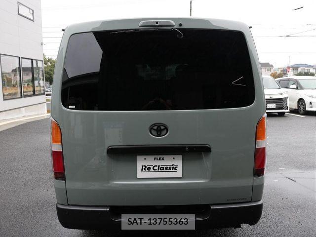 Toyota HIACE VAN 2024-01 8882643-5