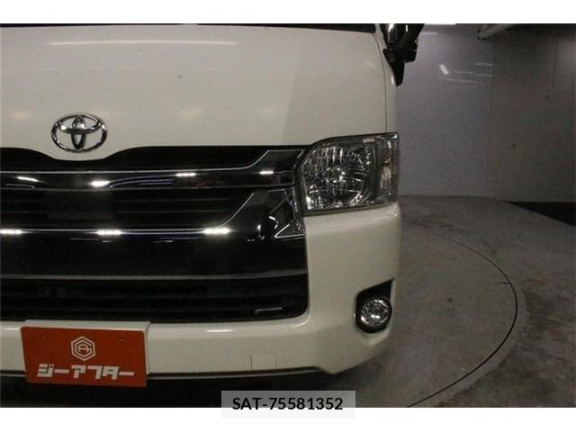 Toyota HIACE VAN 2020-10 8882661-13