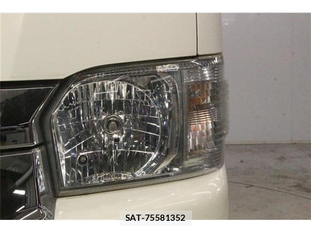 Toyota HIACE VAN 2020-10 8882661-14