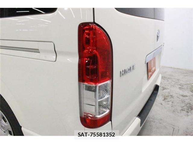 Toyota HIACE VAN 2020-10 8882661-18