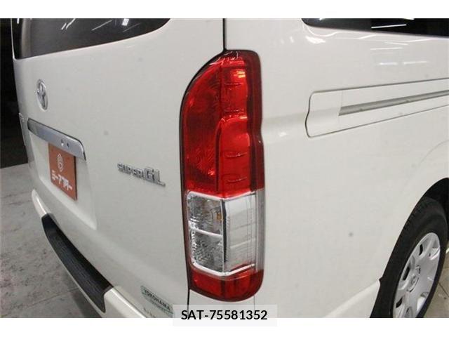 Toyota HIACE VAN 2020-10 8882661-19