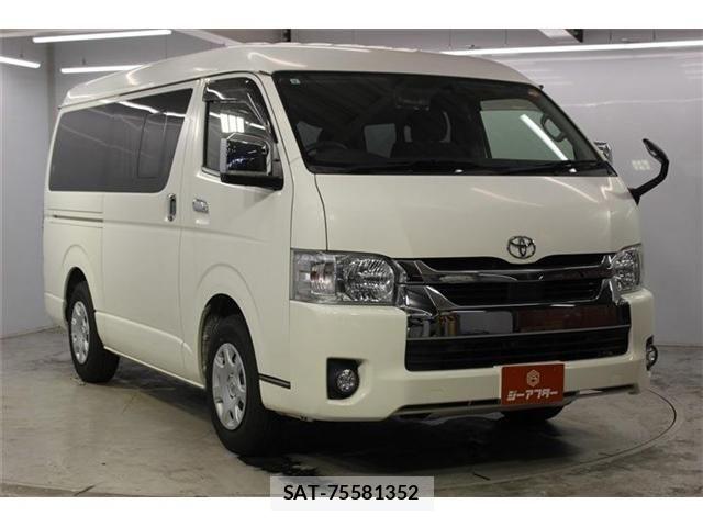 Toyota HIACE VAN 2020-10 8882661-2