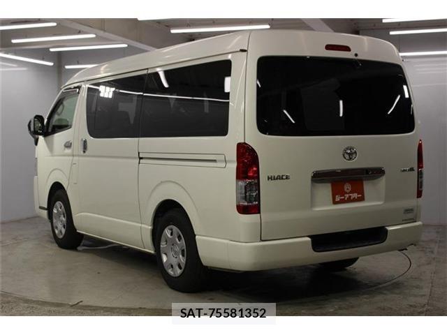 Toyota HIACE VAN 2020-10 8882661-6
