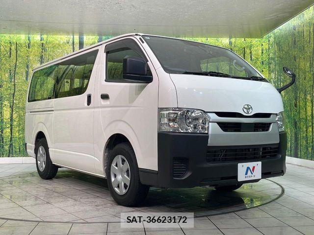 Toyota HIACE VAN 2025-04 8882658-15