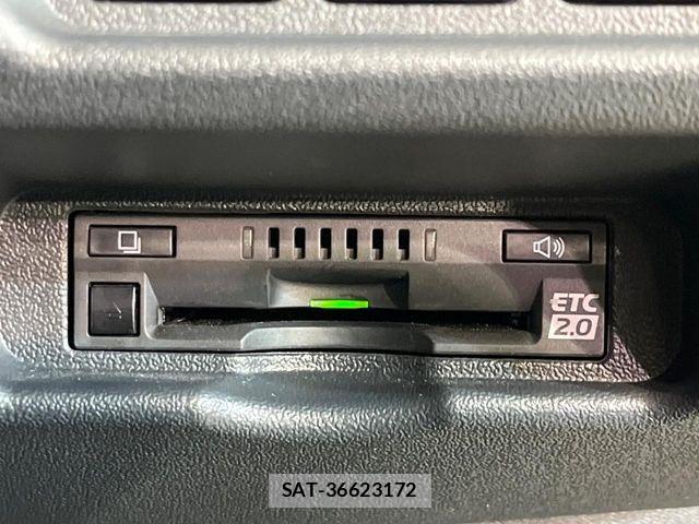 Toyota HIACE VAN 2025-04 8882658-5