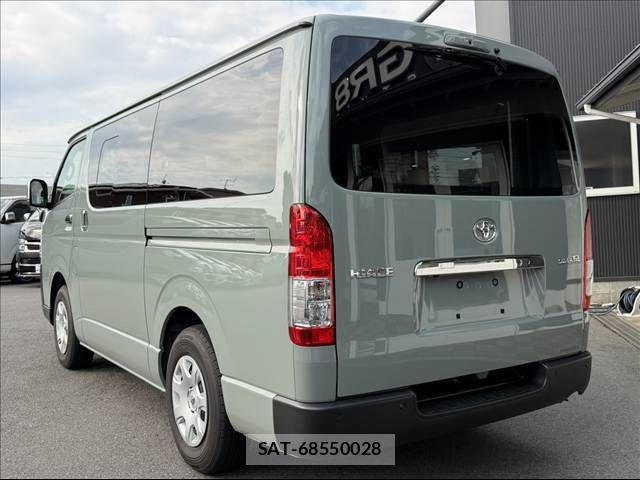 Toyota HIACE VAN 2025-03 8882650-15