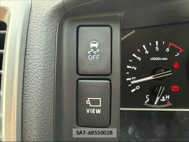 Toyota HIACE VAN 2025-03 8882650-17