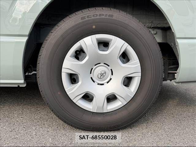 Toyota HIACE VAN 2025-03 8882650-22