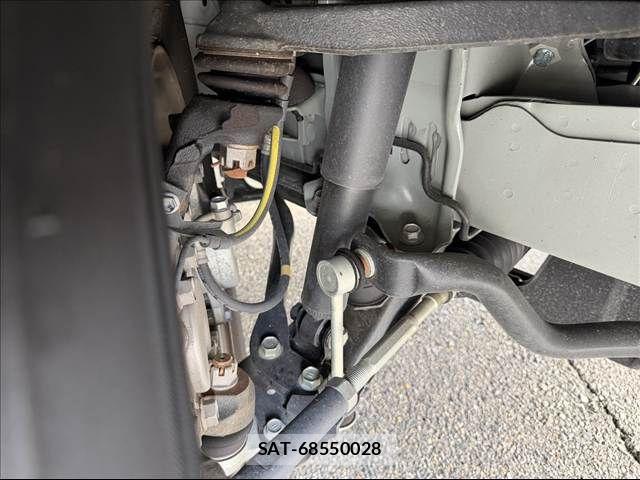 Toyota HIACE VAN 2025-03 8882650-24