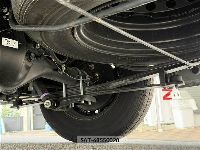 Toyota HIACE VAN 2025-03 8882650-26