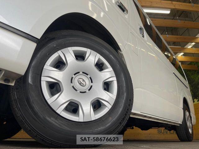 Toyota HIACE VAN 2023-02 8882657-12