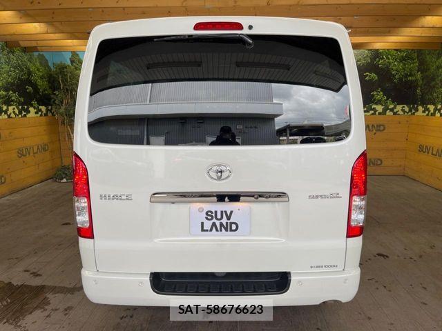 Toyota HIACE VAN 2023-02 8882657-14