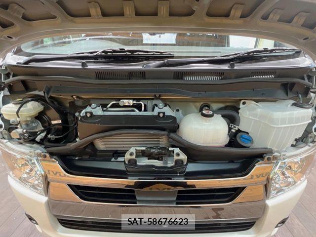 Toyota HIACE VAN 2023-02 8882657-17