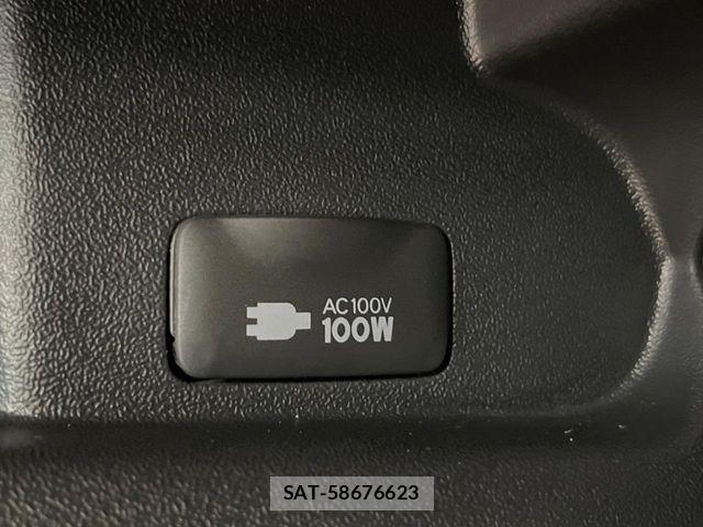 Toyota HIACE VAN 2023-02 8882657-6