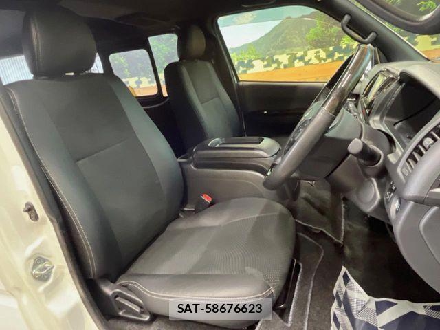 Toyota HIACE VAN 2023-02 8882657-7