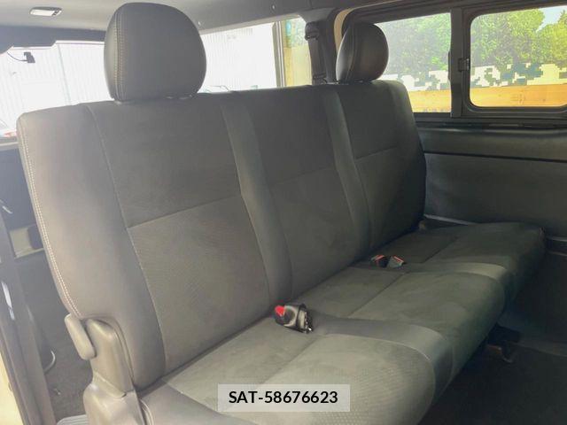 Toyota HIACE VAN 2023-02 8882657-8
