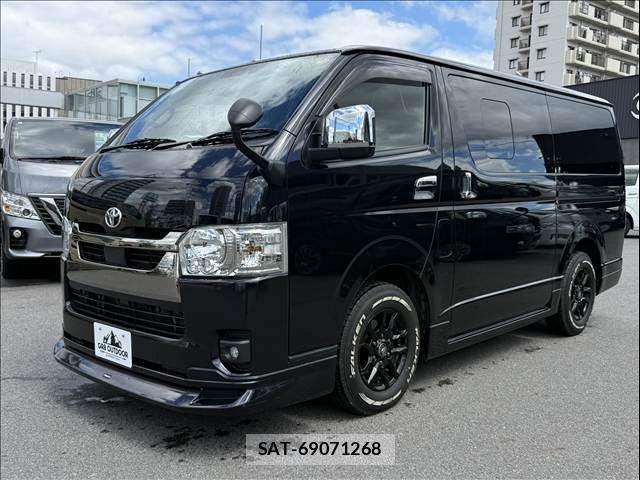 Toyota HIACE VAN 2023-03 8882656-11