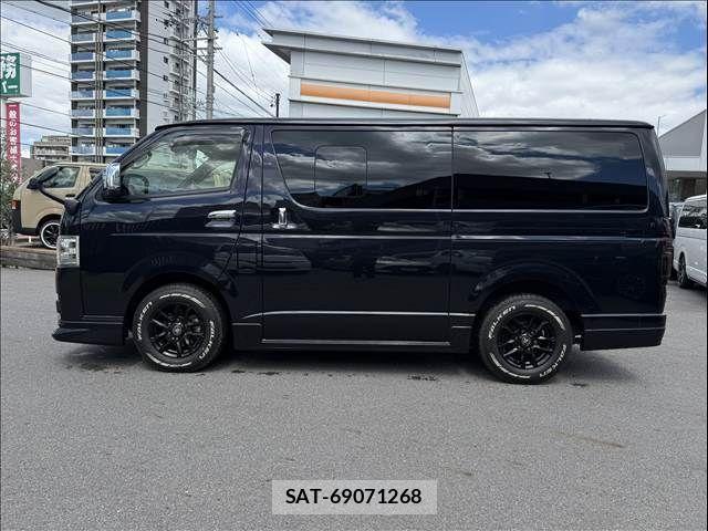 Toyota HIACE VAN 2023-03 8882656-13