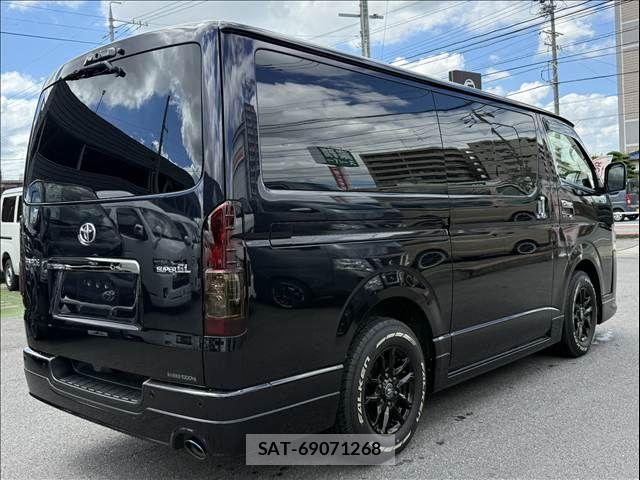 Toyota HIACE VAN 2023-03 8882656-14