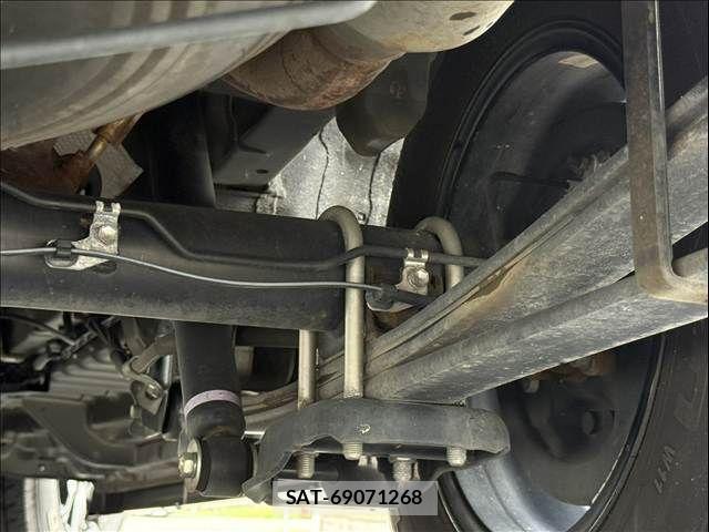 Toyota HIACE VAN 2023-03 8882656-23