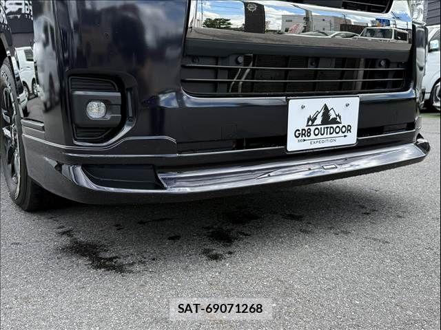 Toyota HIACE VAN 2023-03 8882656-28