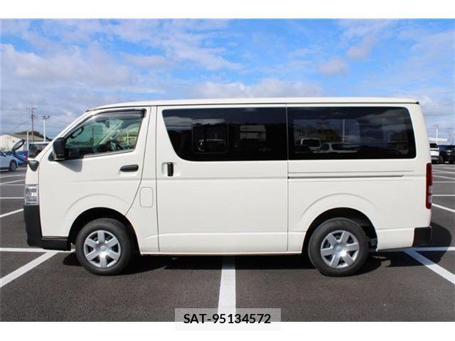 Toyota HIACE VAN 2025-06 8882659-14