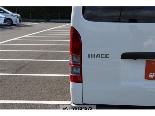 Toyota HIACE VAN 2025-06 8882659-17