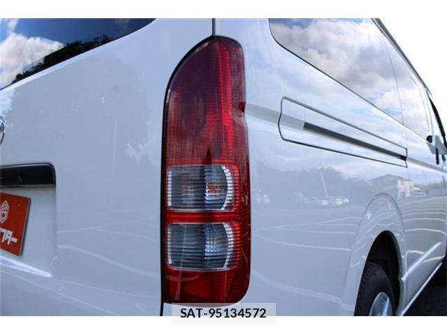 Toyota HIACE VAN 2025-06 8882659-20