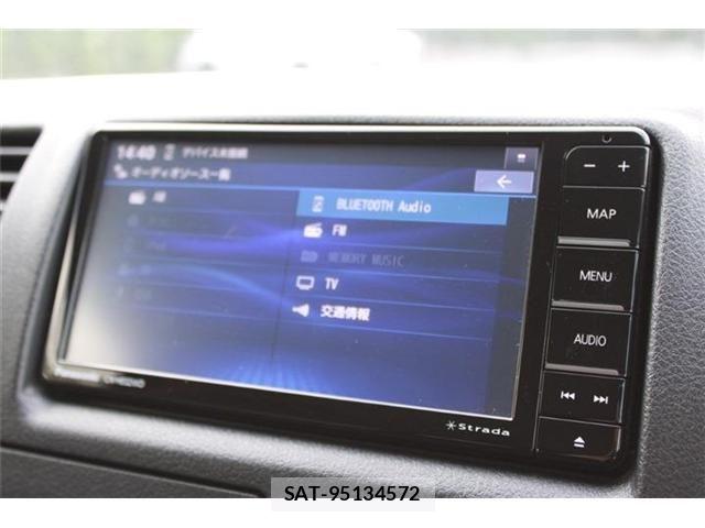 Toyota HIACE VAN 2025-06 8882659-3